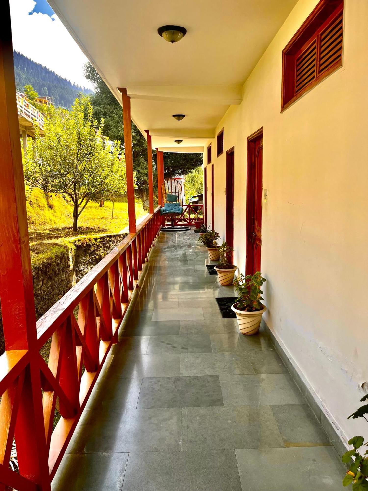 Sita Hotel & Cottage, Manali - A Boutique Wellness Hotel 외부 사진